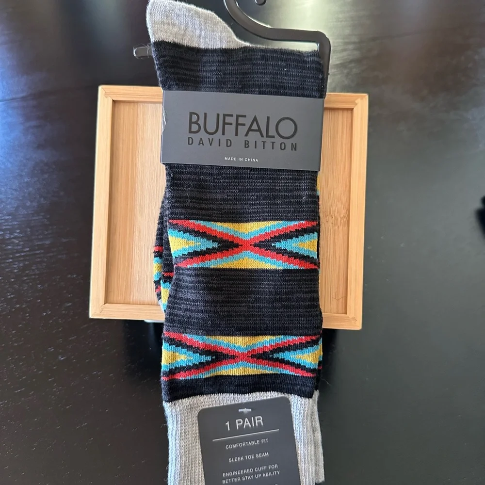 Men's Multicolor Patterned Socks - Picture 2 of 5